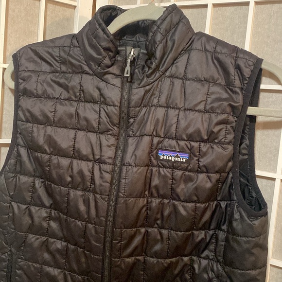 MEN’S BLACK NANO PUFF VEST🔥 - Picture 4 of 15